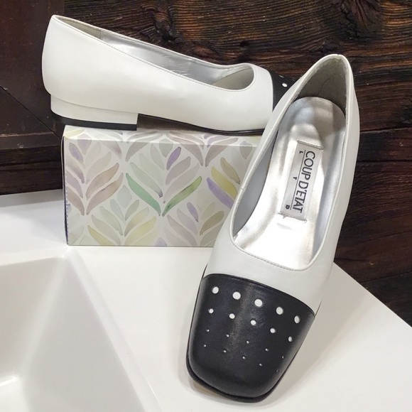 NWOT 80s Vintage Leather Ballet Flat Slip on Shoe Capped Toe White SZ 6 - Picture 2 of 16